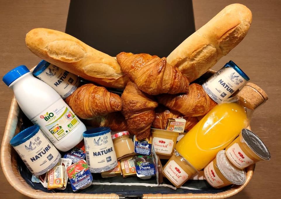 Gite "La Bulle De Lena" Avec Petit-Dejeuner Garage Et Parking Flavigny Exterior foto